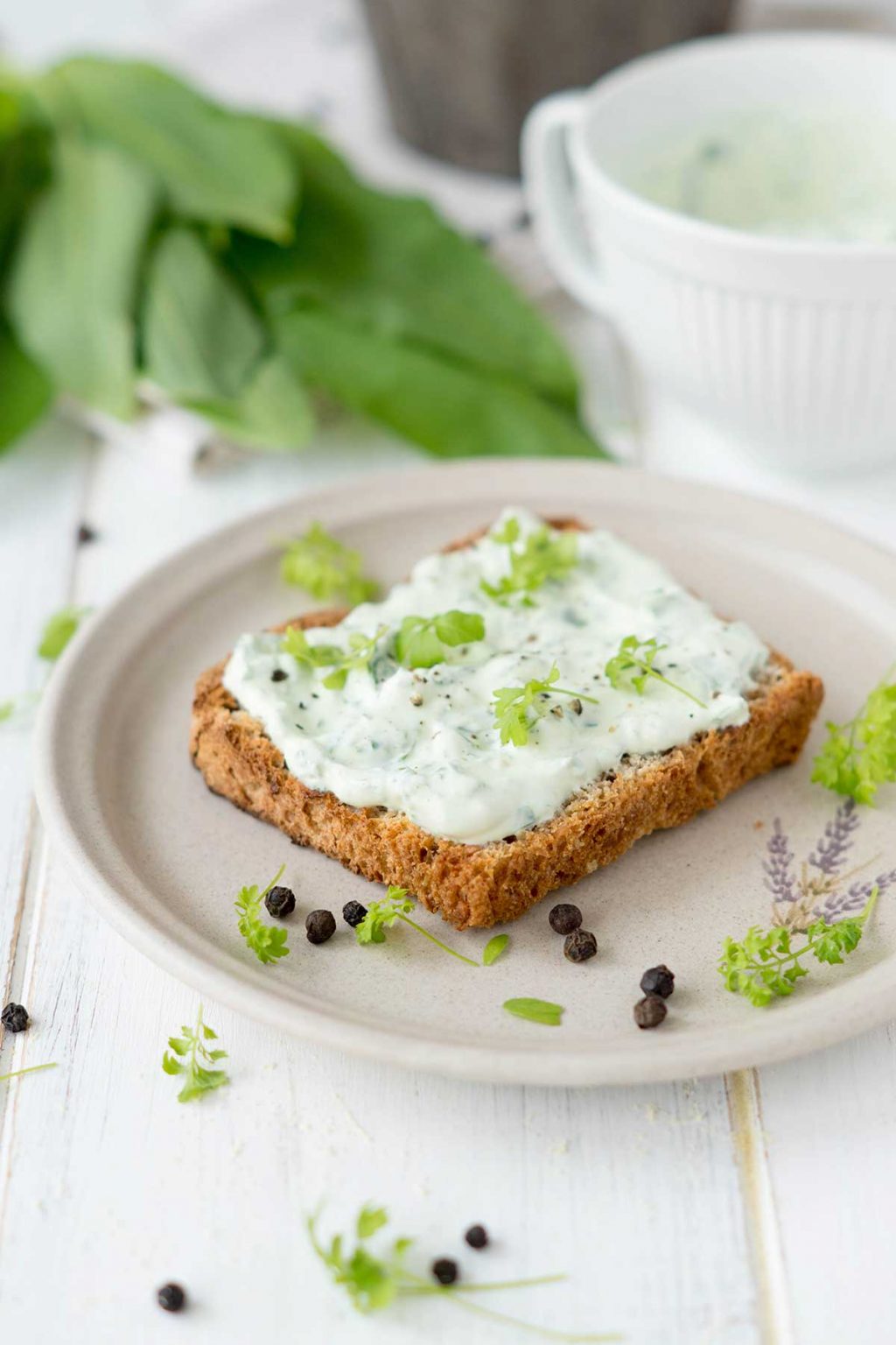 Bärlauchquark selber machen - einfaches Rezept mit frischem Bärlauch Bärlauchquark selber machen - einfaches Rezept mit frischem Bärlauch