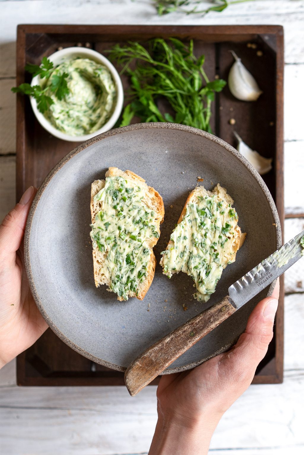 Grüne Kräuterbutter mit Knoblauch - Rezept auf ella&amp;#39;s table